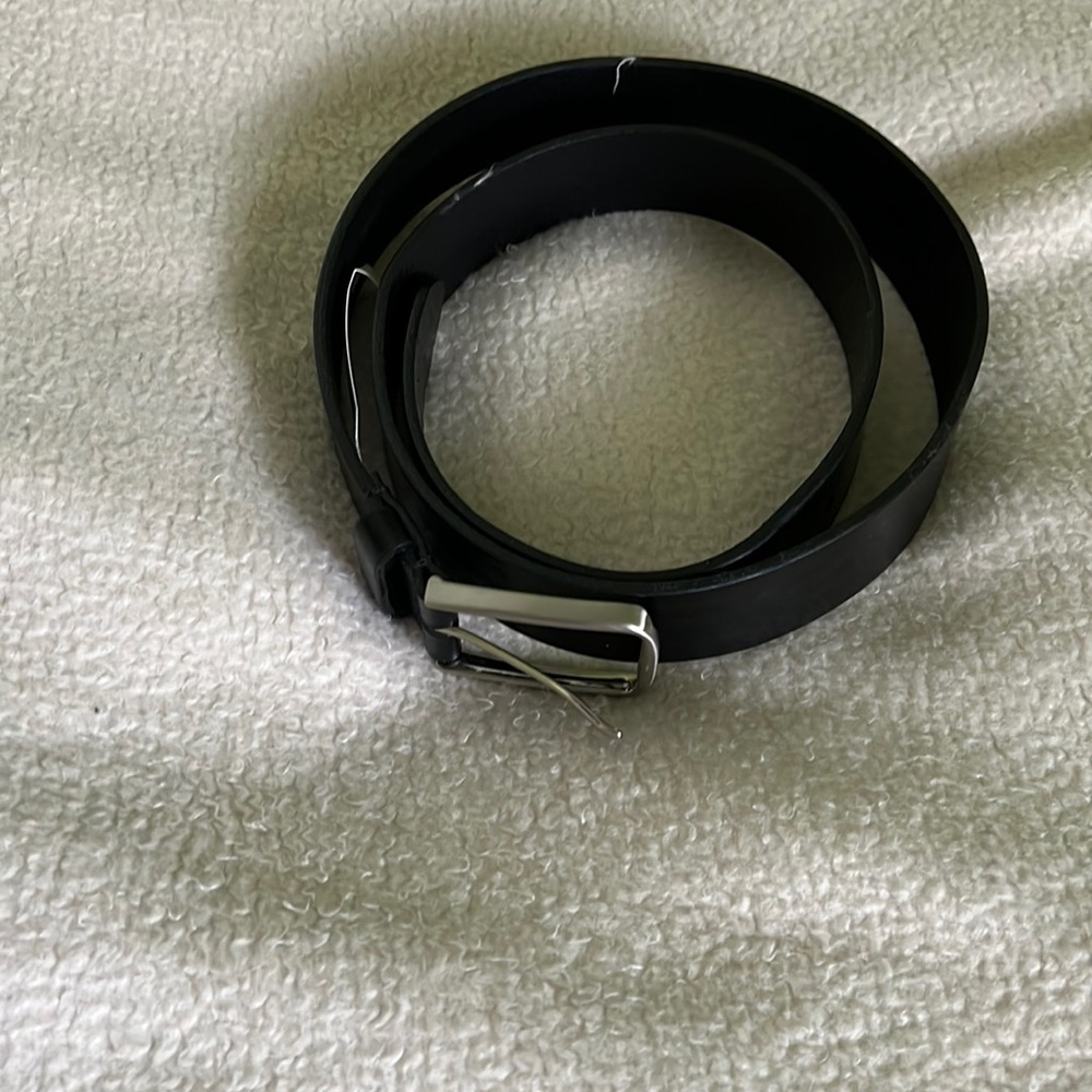 men’s Jos A Bank black size 36 leather belt